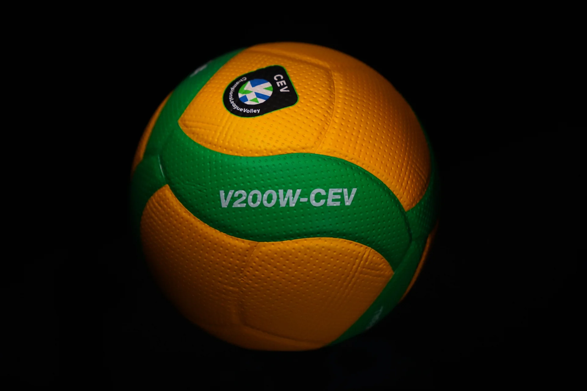 Mikasa v200w-cev